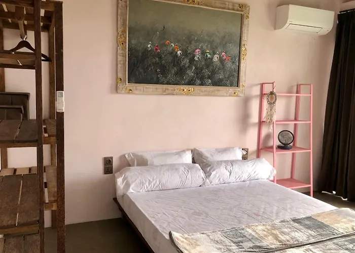 Denira, Gym & Private Pool نوسا دوا